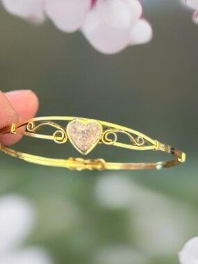 Vintage Kiddie Kraft Signed Gold Filled Child’s Agate Heart & Filagree Bracelet